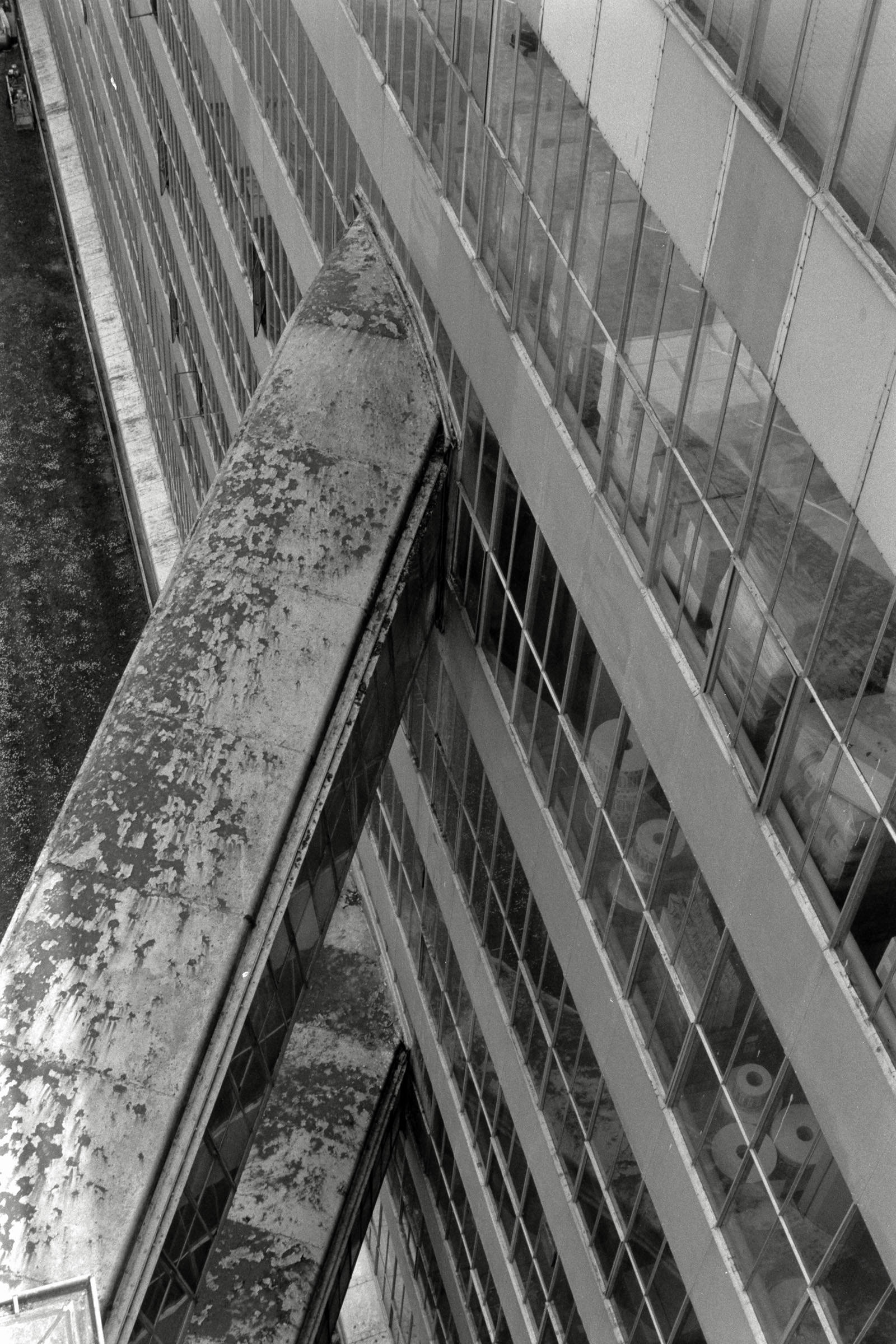 AHP F1992 06 003 sc250507 img20 NLP